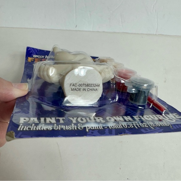 NWT. Disney Mickey Mouse 2024 Epcot Festival Of The Arts Paint Your Own - Picture 7 of 10